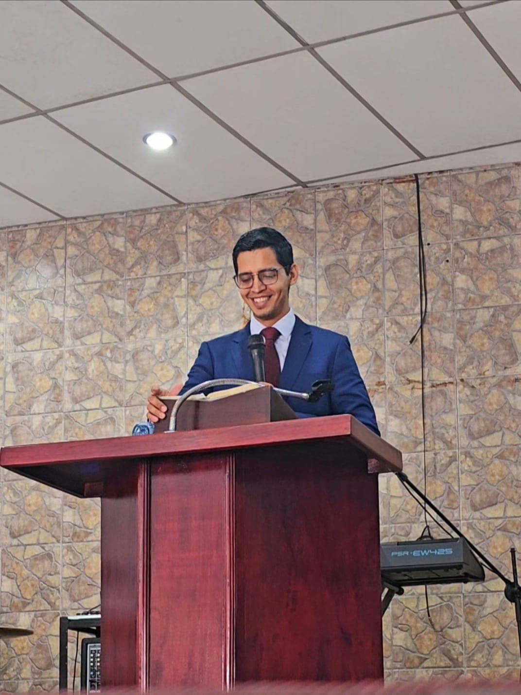 Pastor Esteban Morales